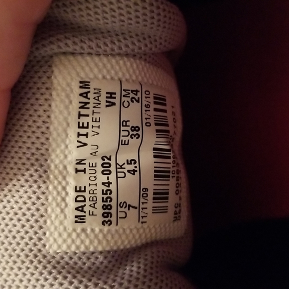Nike running shoes size 7 Grey and pink - Picture 3 of 3